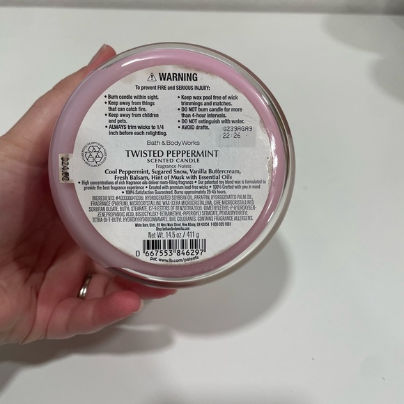 Bath & Body Works Pink Twisted Peppermint Candle - Picture 3 of 3